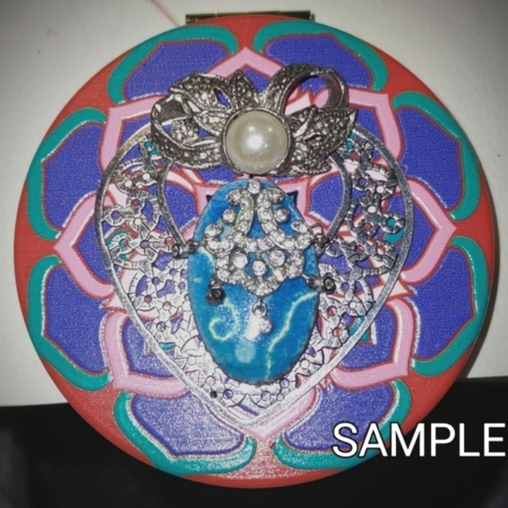 Embellished Jeweled Compact Makeup Mirror (cross-posted listing) - Picture 10 of 16